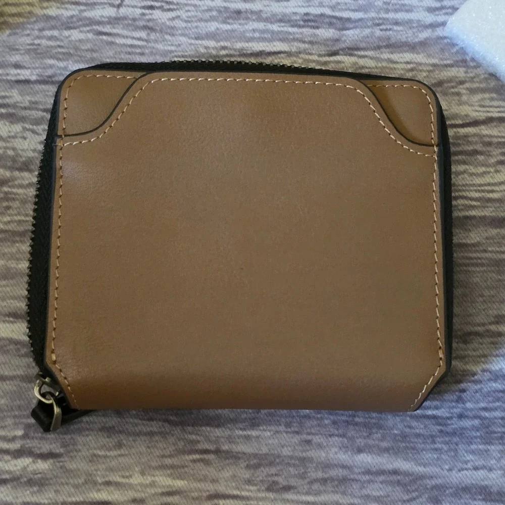 Skneephate Tan Black Widow Spider Web Zip Around Bifold Wallet New in Box